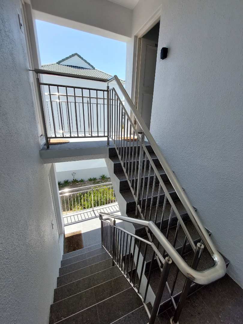 To Let 1 Bedroom Property for Rent in Big Bay Western Cape